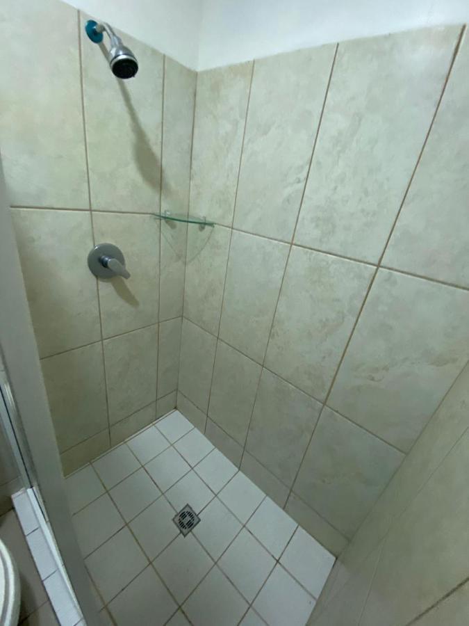Micro Hotel Rio De Piedras ซานเปโดร ซูลา ภายนอก รูปภาพ