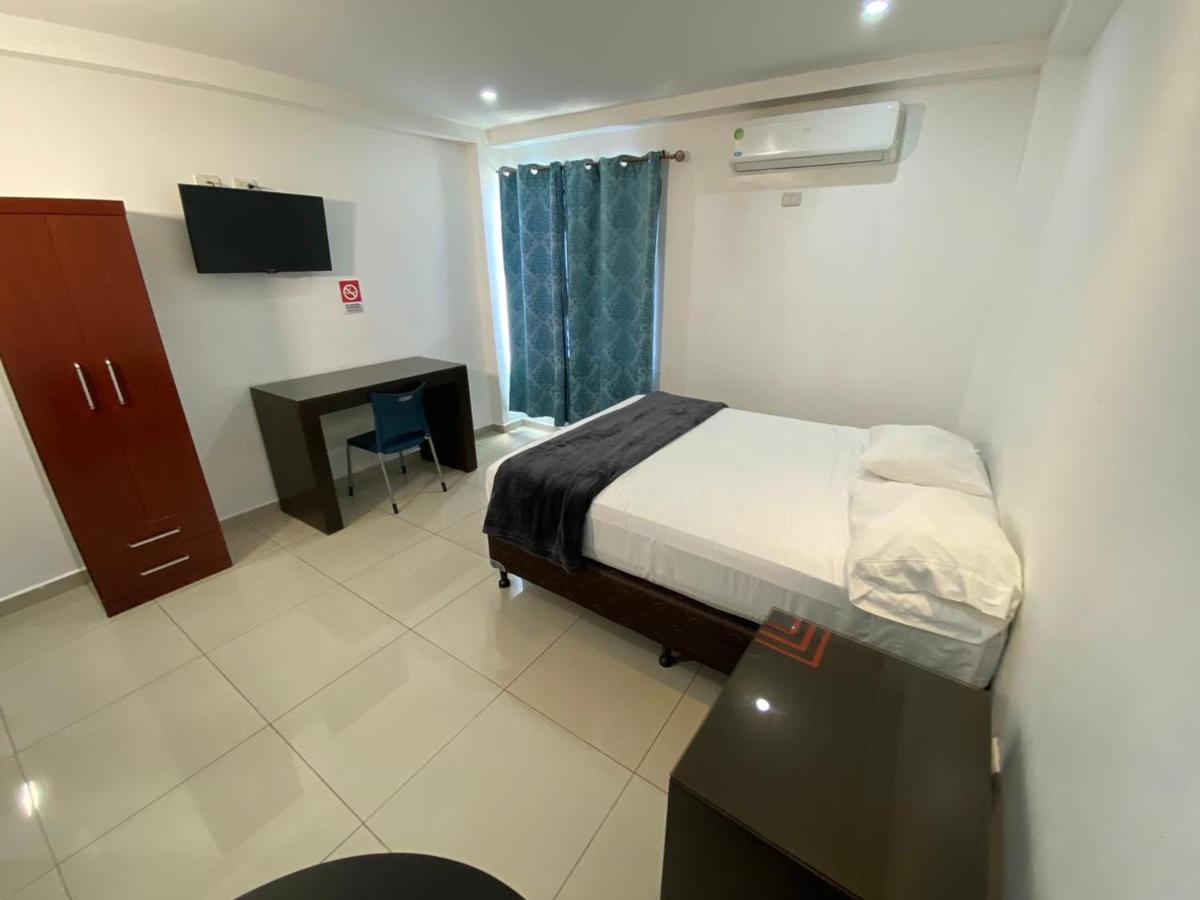 Micro Hotel Rio De Piedras ซานเปโดร ซูลา ภายนอก รูปภาพ