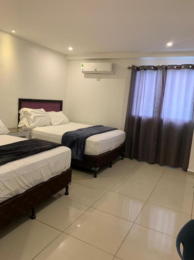 Micro Hotel Rio De Piedras ซานเปโดร ซูลา ภายนอก รูปภาพ