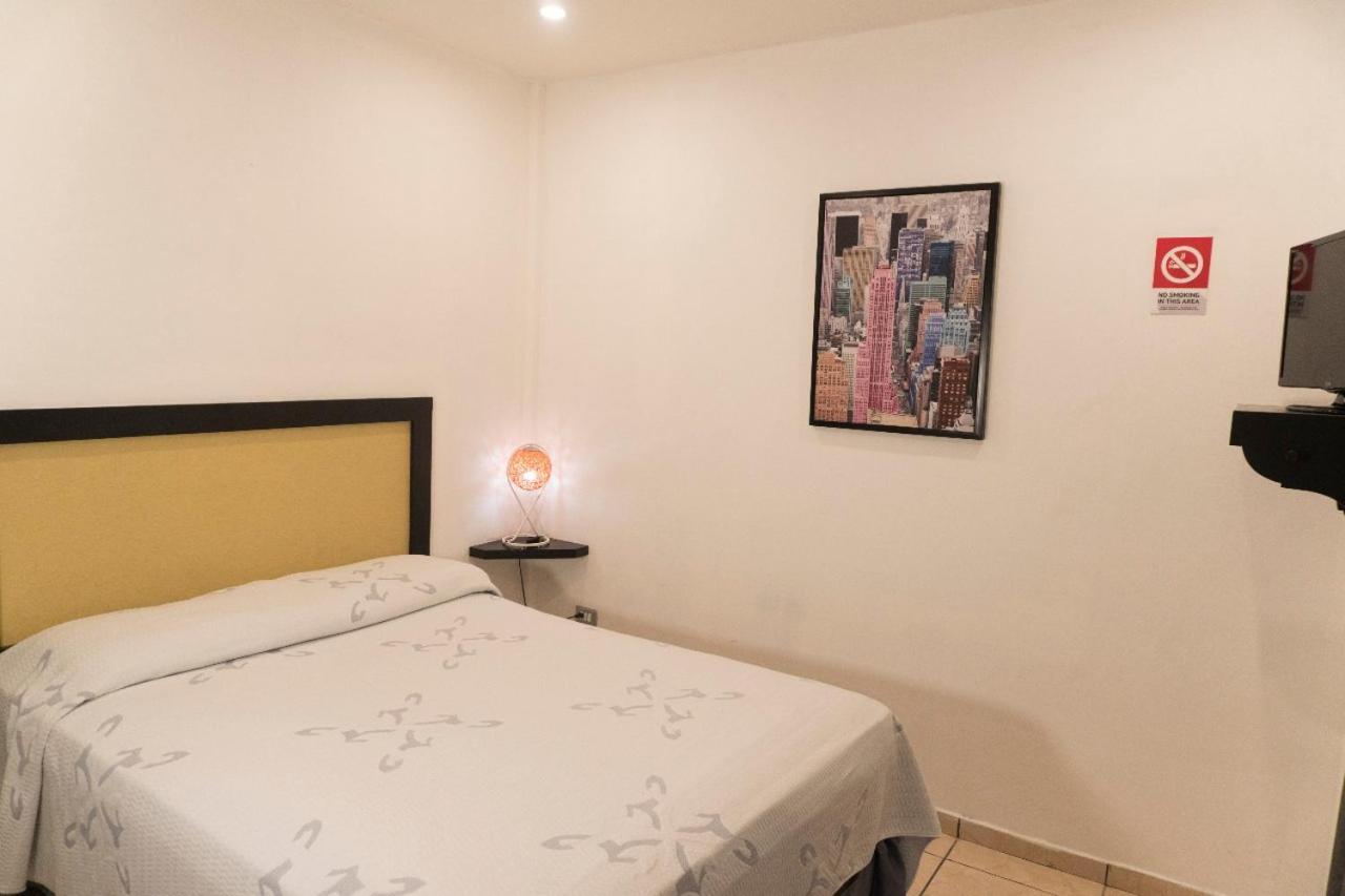 Micro Hotel Rio De Piedras ซานเปโดร ซูลา ภายนอก รูปภาพ
