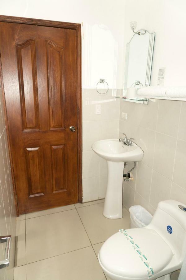 Micro Hotel Rio De Piedras ซานเปโดร ซูลา ภายนอก รูปภาพ
