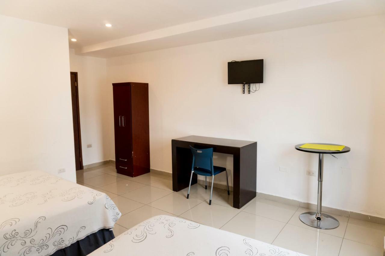 Micro Hotel Rio De Piedras ซานเปโดร ซูลา ภายนอก รูปภาพ